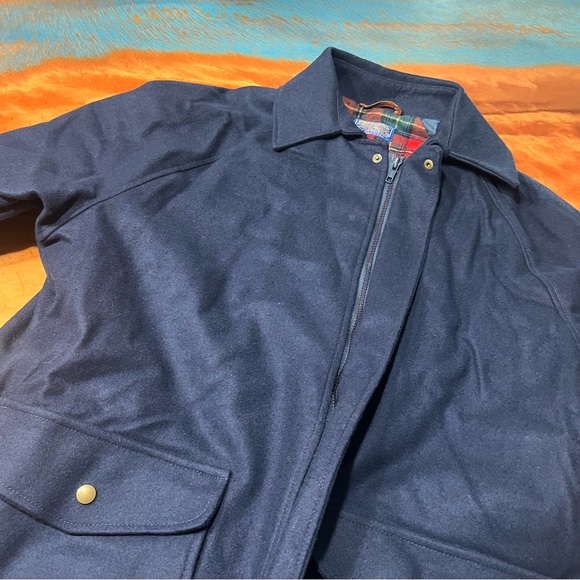 Vintage Pendleton Navy Wool plaid lined Coat size medium NOS made in USA - Picture 5 of 12